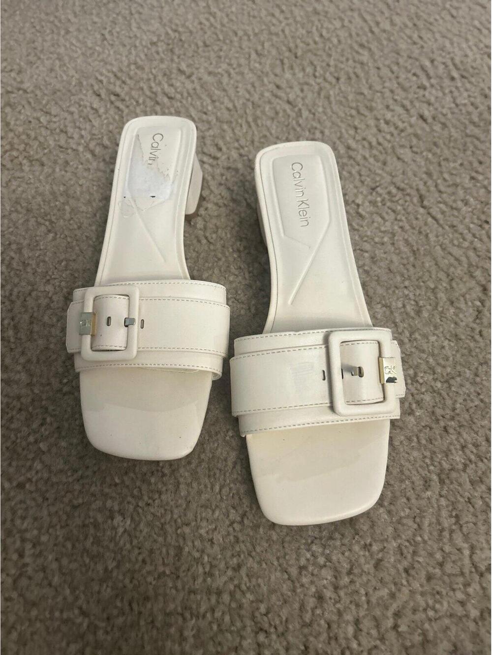 M313 sandals woman size 8m 8 m small heel